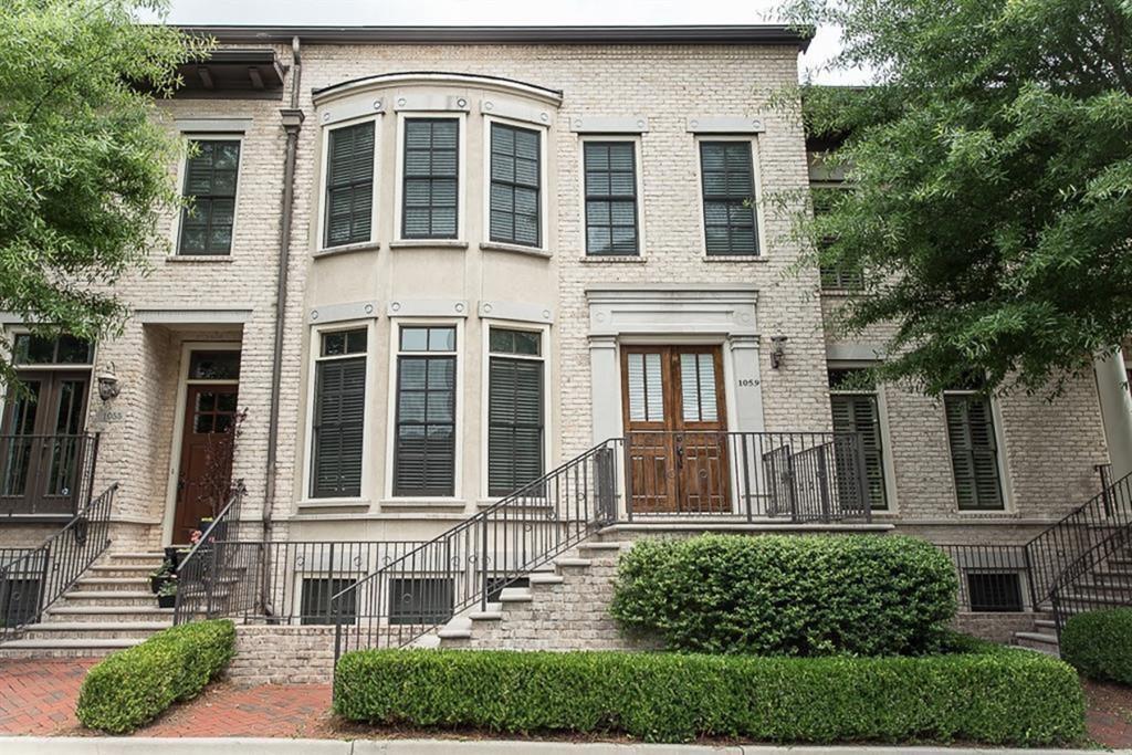 1059 East Paces Lane NE