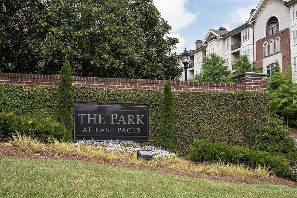 1059 East Paces Lane NE