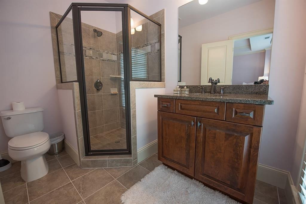 1059 East Paces Lane NE