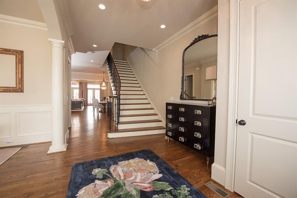 1059 East Paces Lane NE