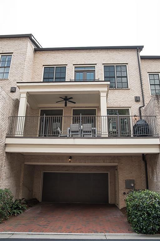 1059 East Paces Lane NE