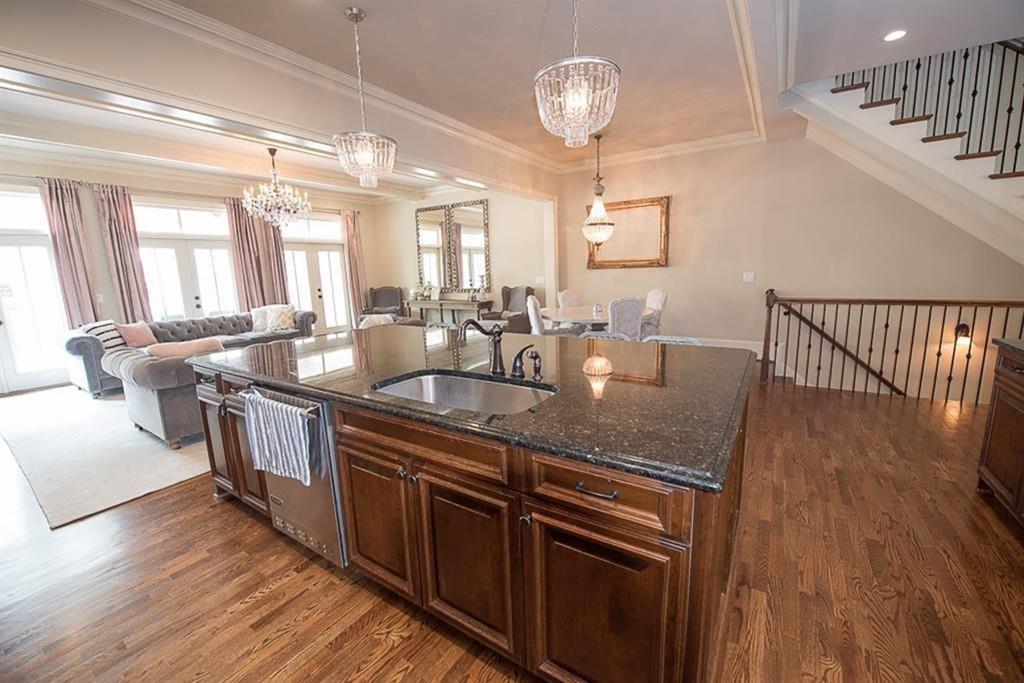 1059 East Paces Lane NE