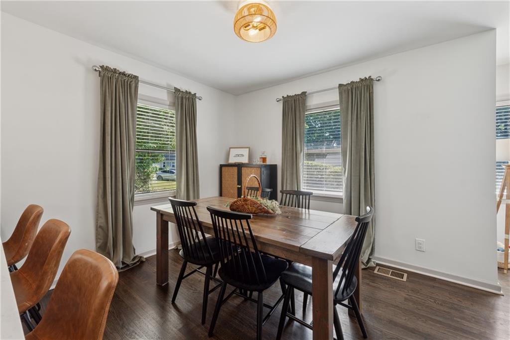 2547 Glendale Circle SE