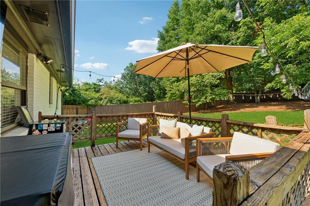 2547 Glendale Circle SE