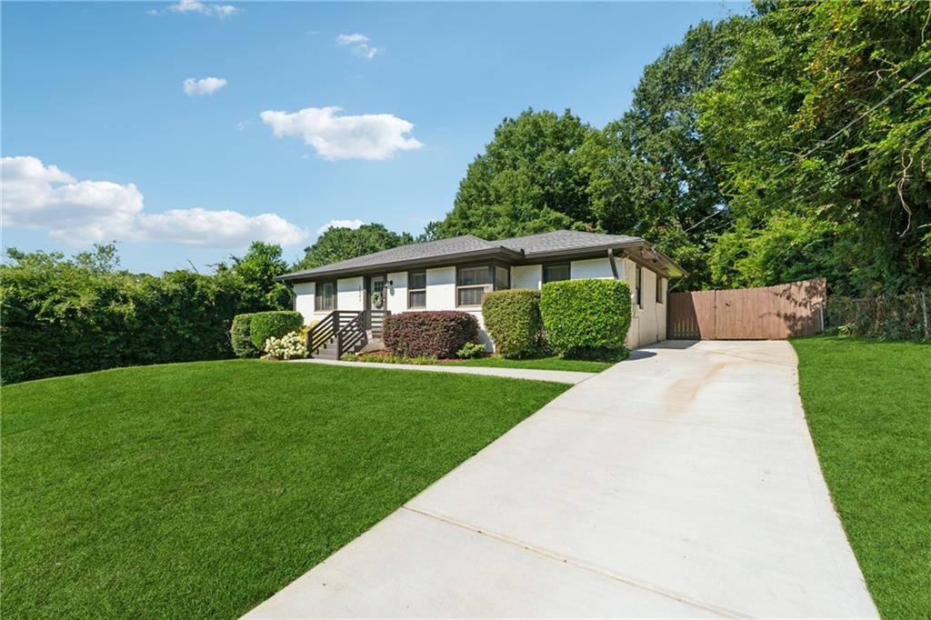 2547 Glendale Circle SE