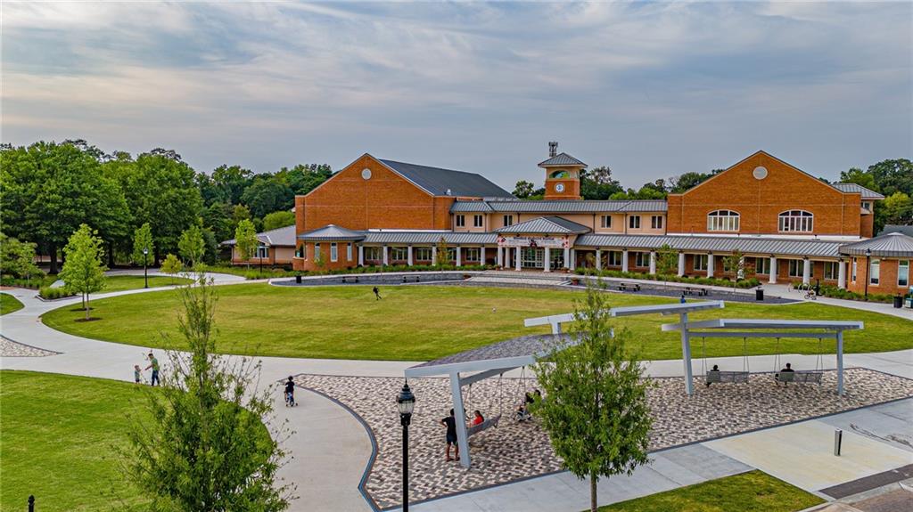 2547 Glendale Circle SE