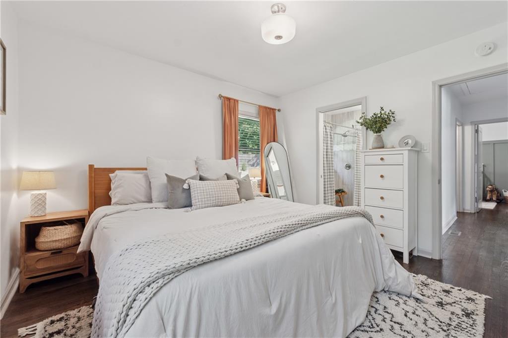 2547 Glendale Circle SE