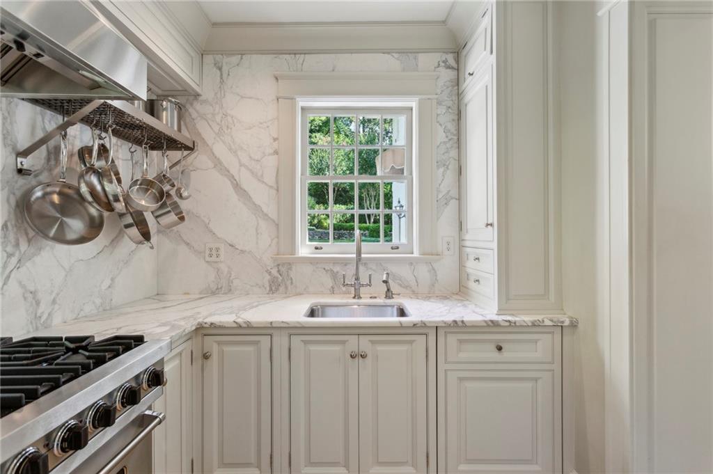 49 Muscogee Avenue NW