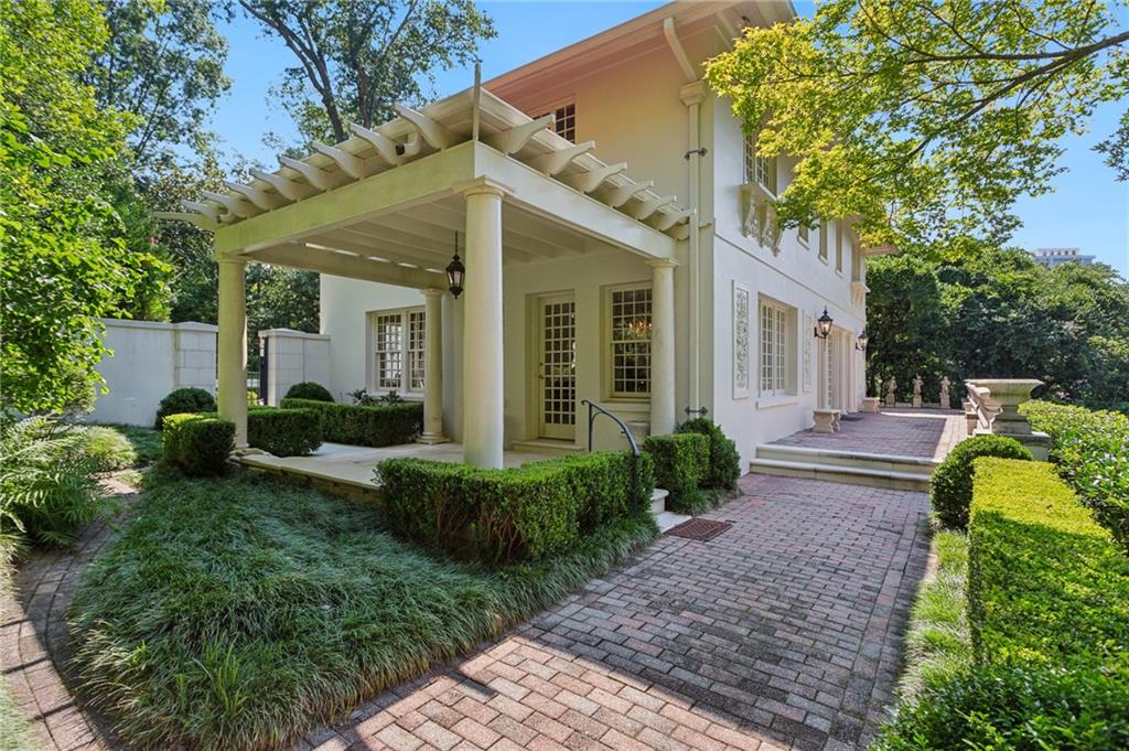 49 Muscogee Avenue NW