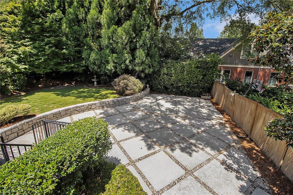 1528 N Highland Avenue NE