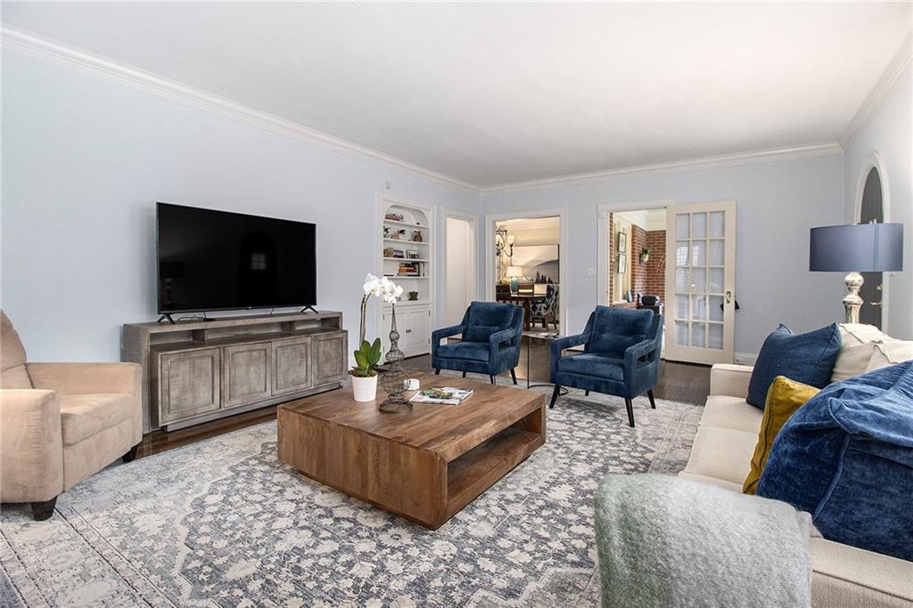 1528 N Highland Avenue NE