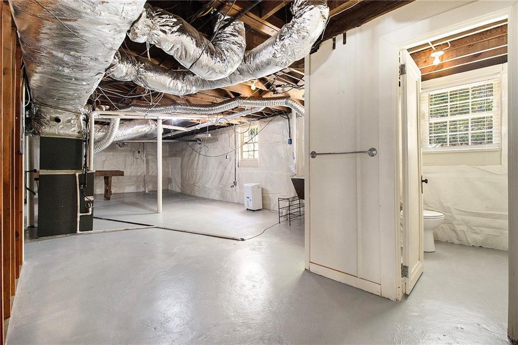 1528 N Highland Avenue NE