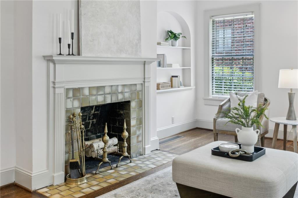 962 Plymouth Road NE