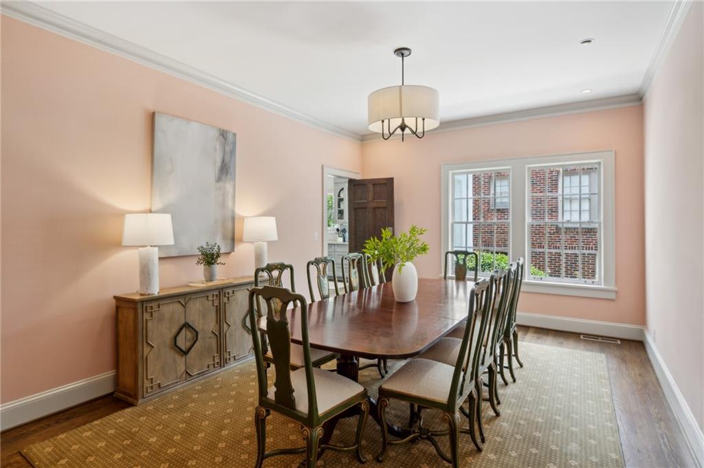 962 Plymouth Road NE