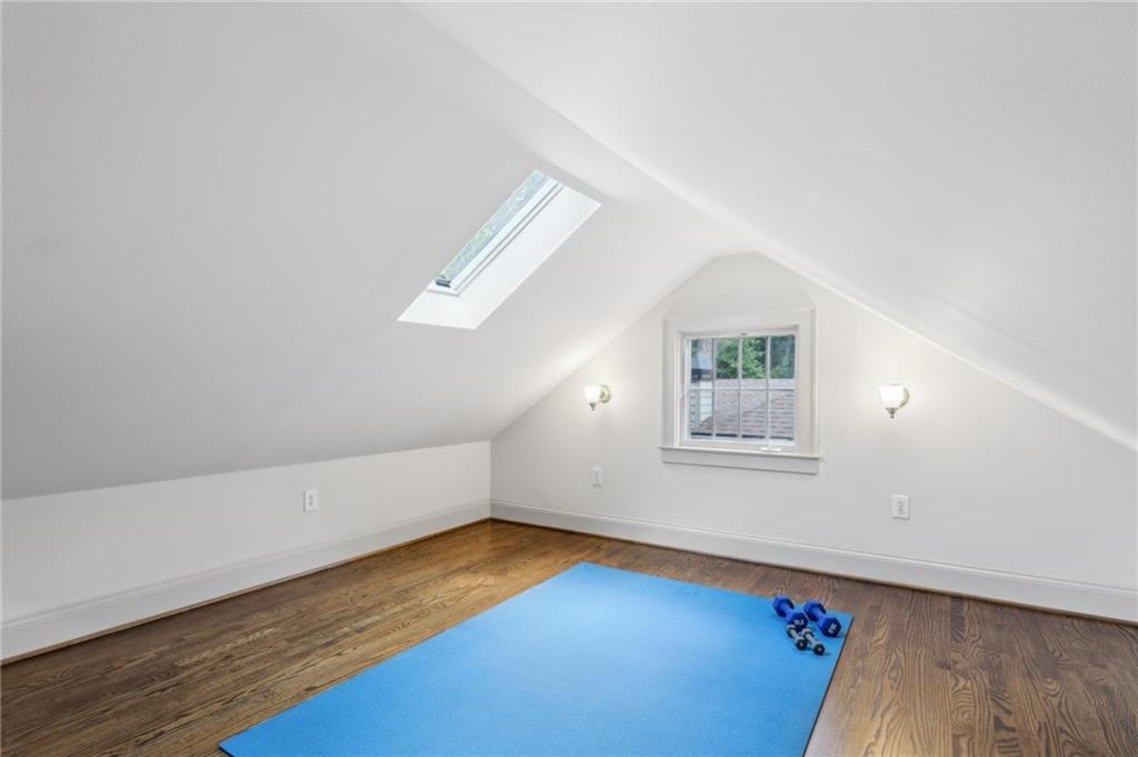 962 Plymouth Road NE