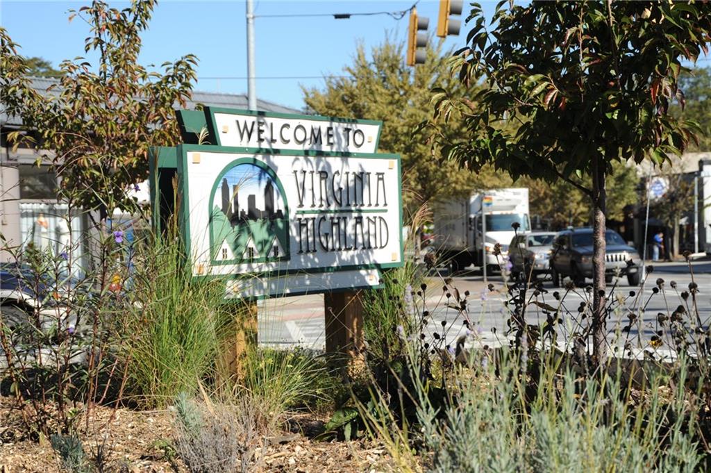 962 Plymouth Road NE