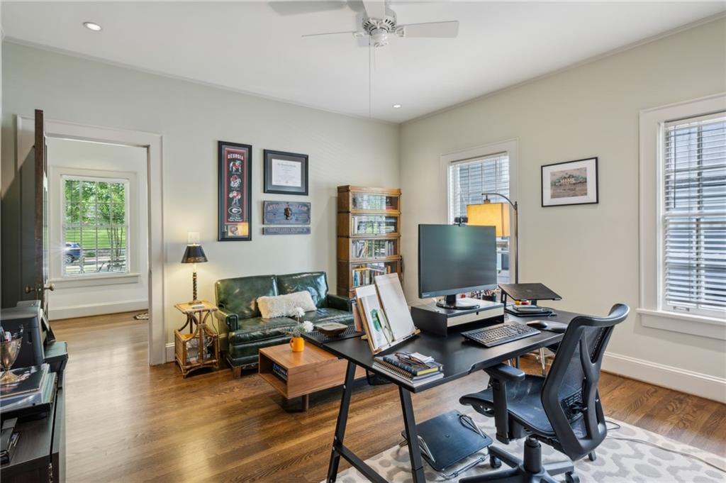 962 Plymouth Road NE