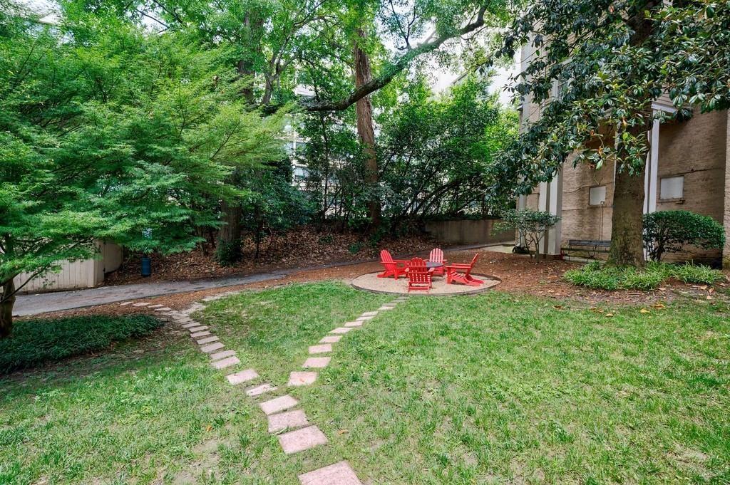 2214 Peachtree Road NW Unit B5