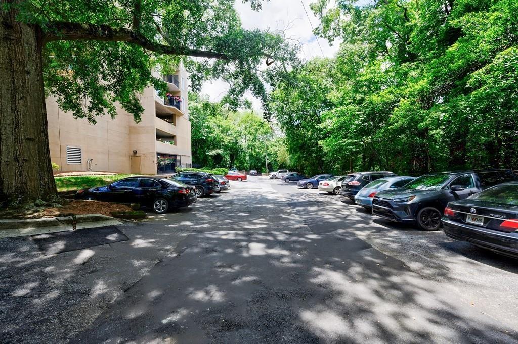 2214 Peachtree Road NW Unit B5