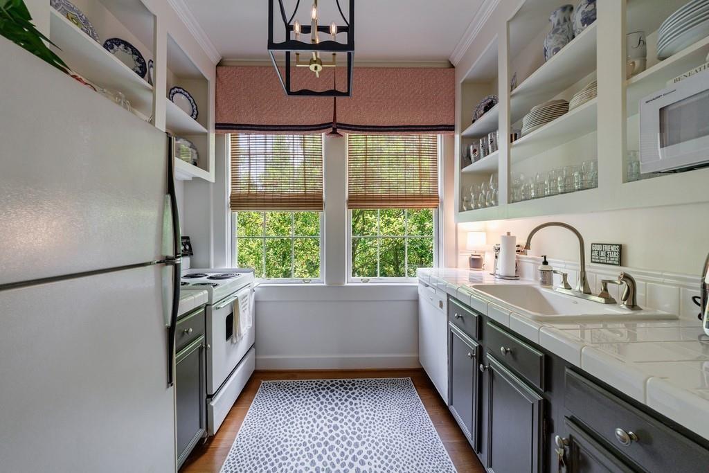 2214 Peachtree Road NW Unit B5