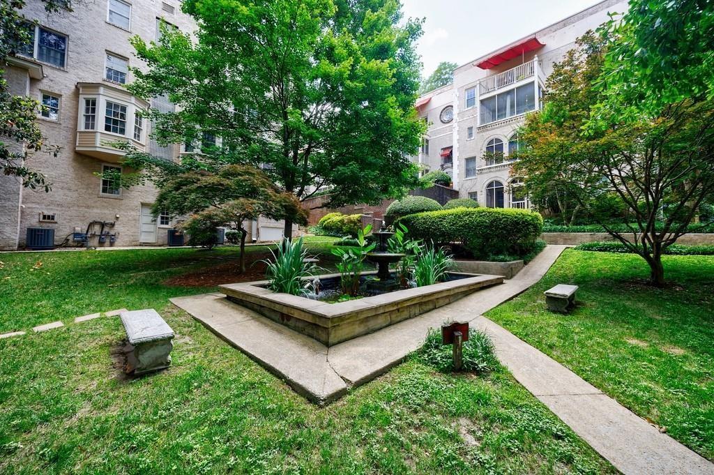 2214 Peachtree Road NW Unit B5