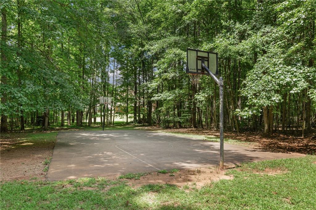 4090 Bellflower Drive