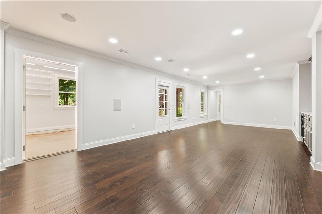 4090 Bellflower Drive