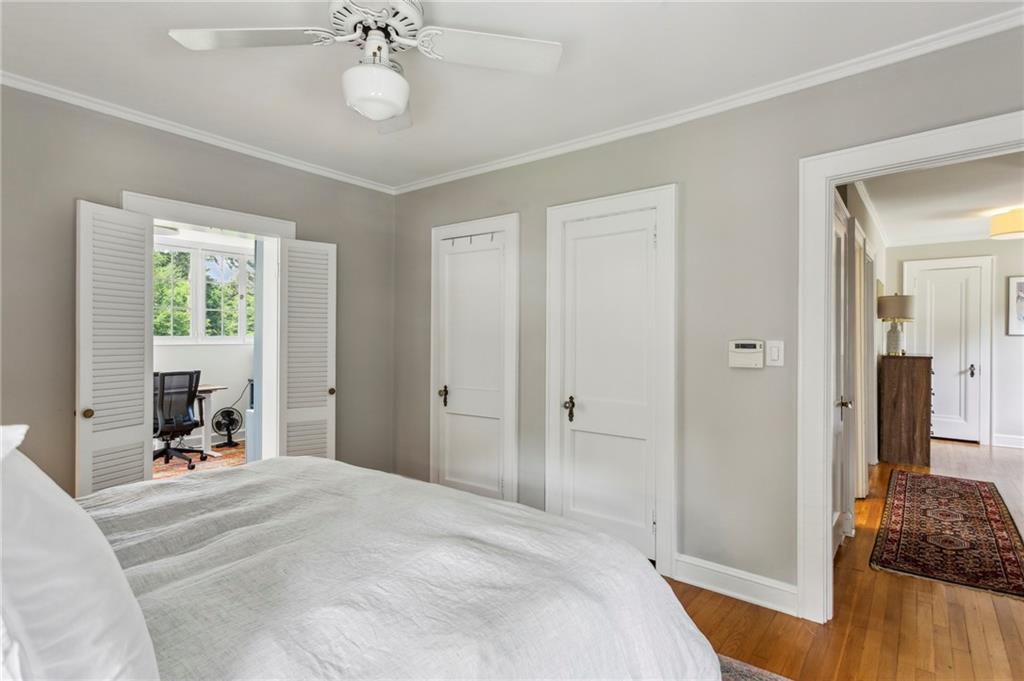 262 Peachtree Way NE