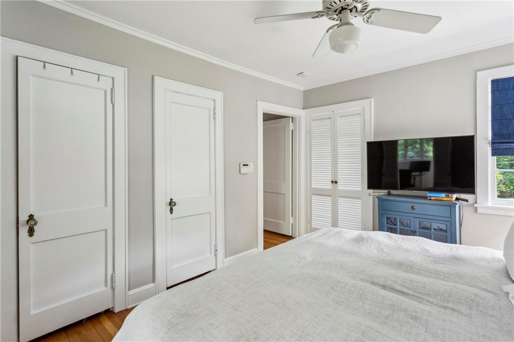 262 Peachtree Way NE