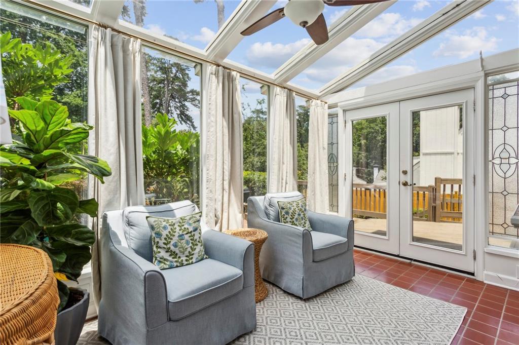 262 Peachtree Way NE