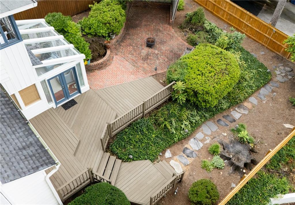 262 Peachtree Way NE