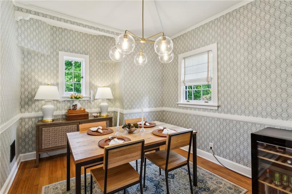 262 Peachtree Way NE