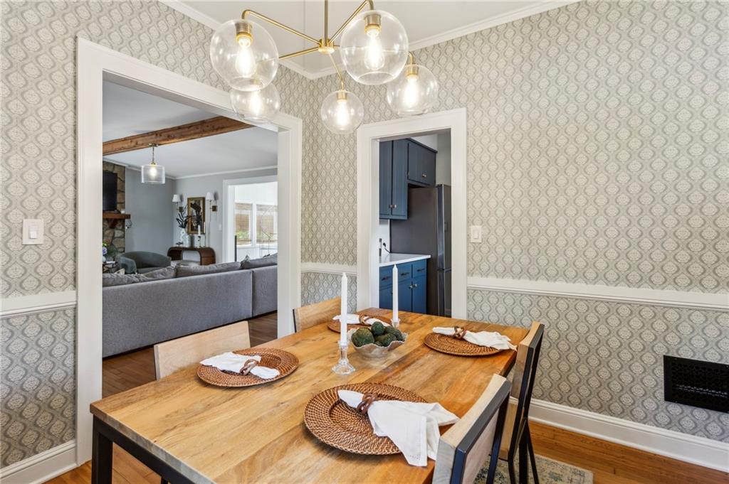 262 Peachtree Way NE