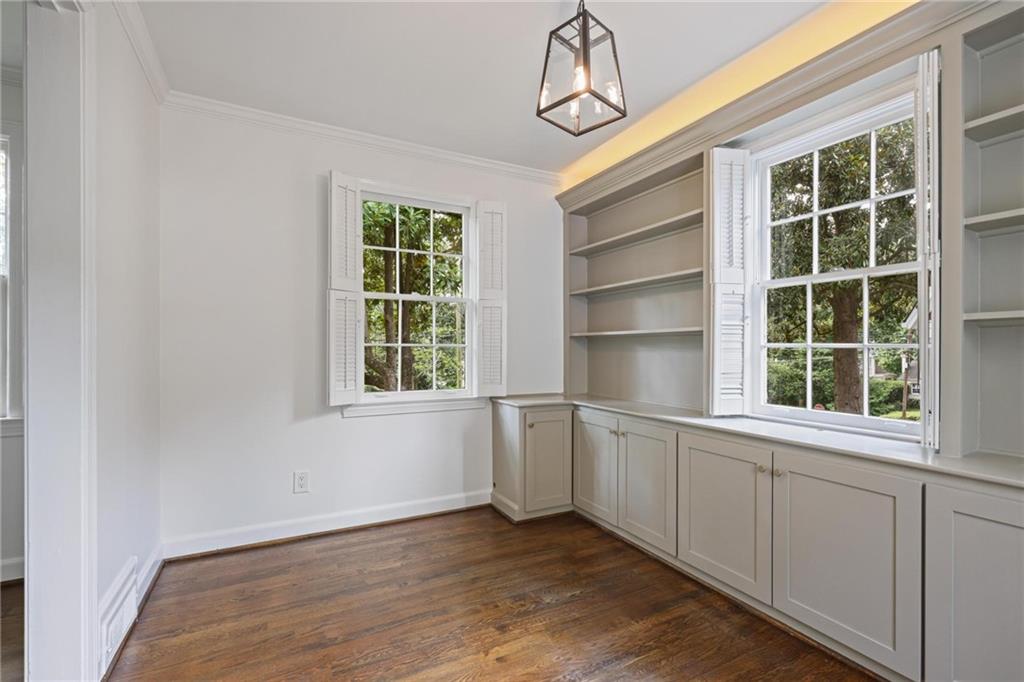 1818 Meredith Drive NW