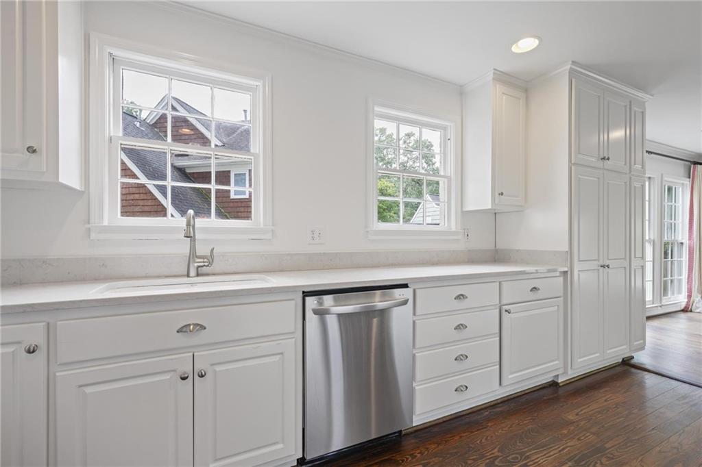 1818 Meredith Drive NW