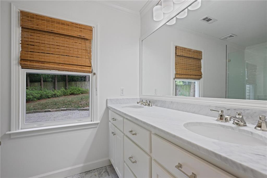 1818 Meredith Drive NW