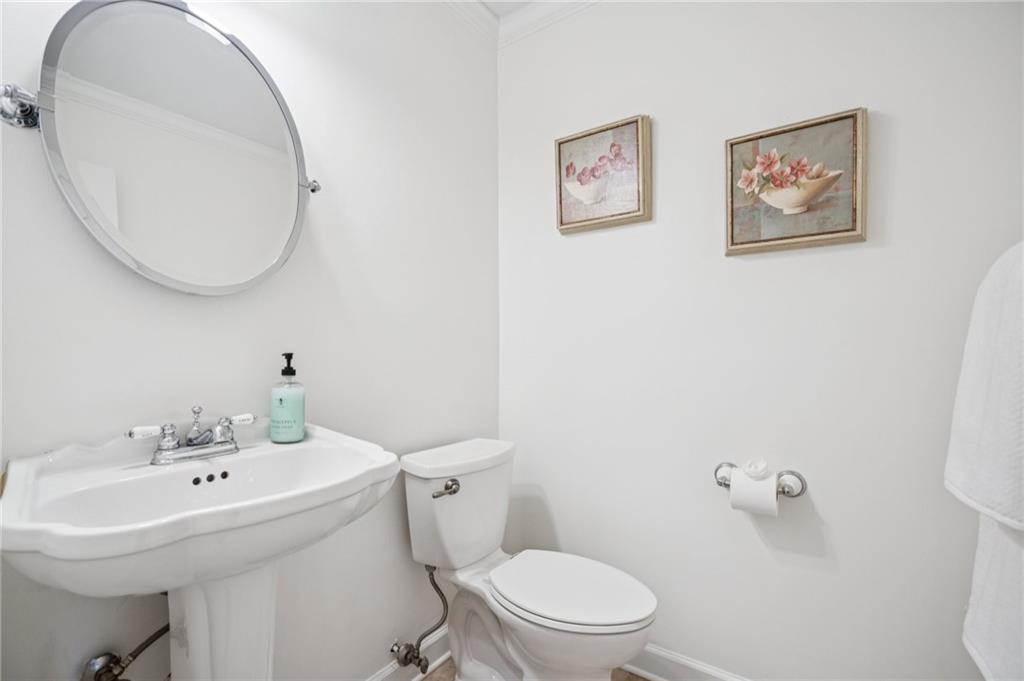 1033 Pine Grove Drive