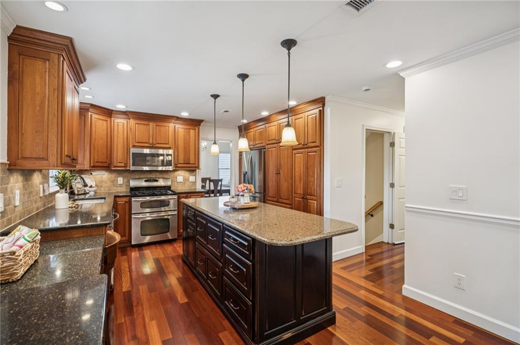 1033 Pine Grove Drive