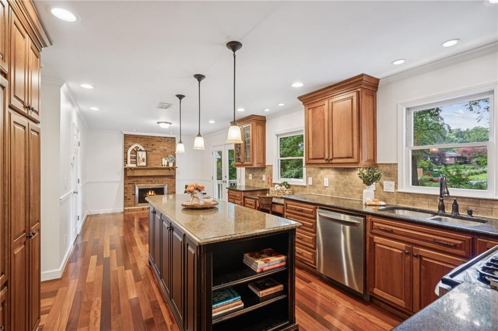 1033 Pine Grove Drive