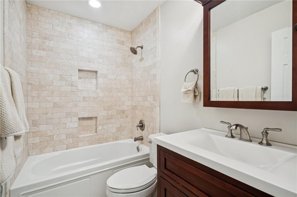 1033 Pine Grove Drive