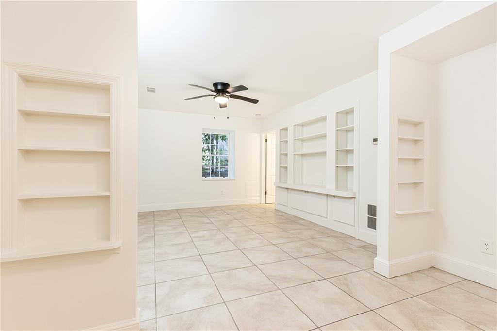 23 Wakefield Drive NE