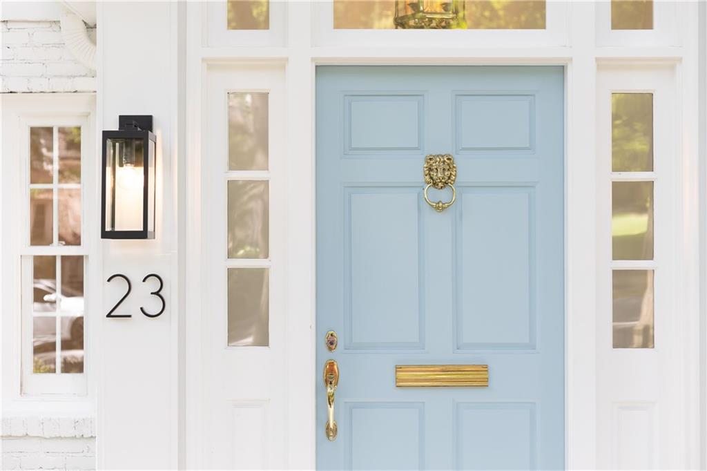 23 Wakefield Drive NE