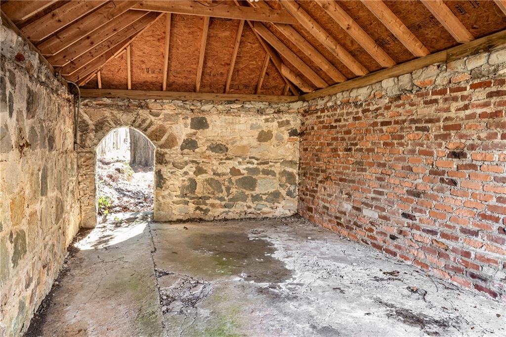 490 Rock Springs Road NE