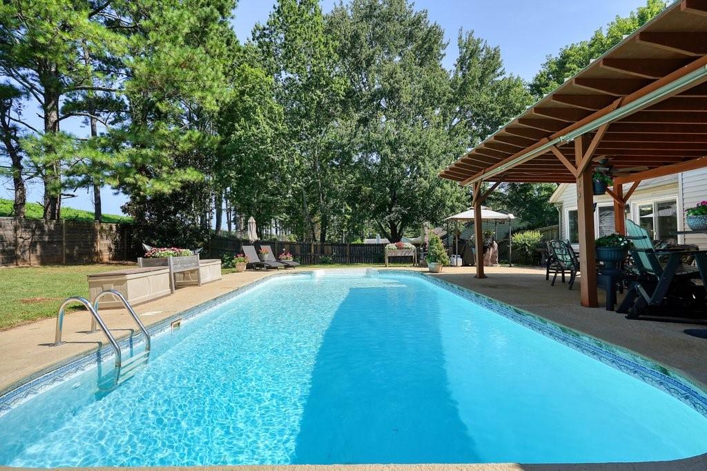 912 River Rock Drive