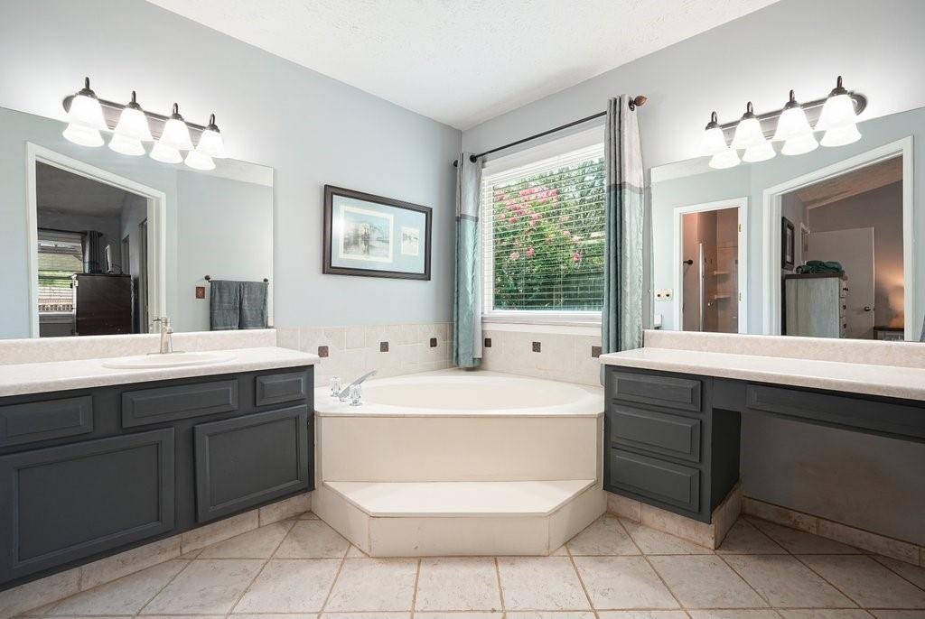 912 River Rock Drive