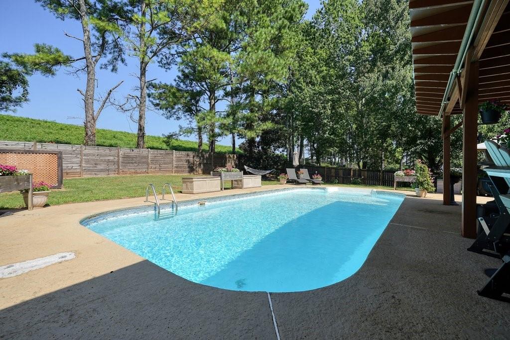 912 River Rock Drive