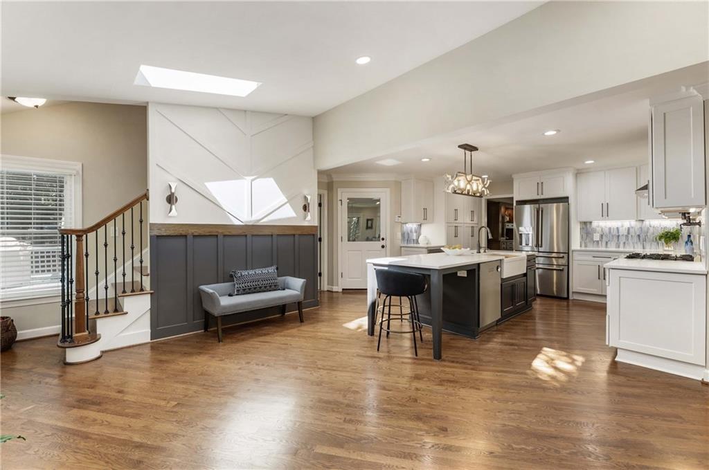 215 Lake Pines Pointe