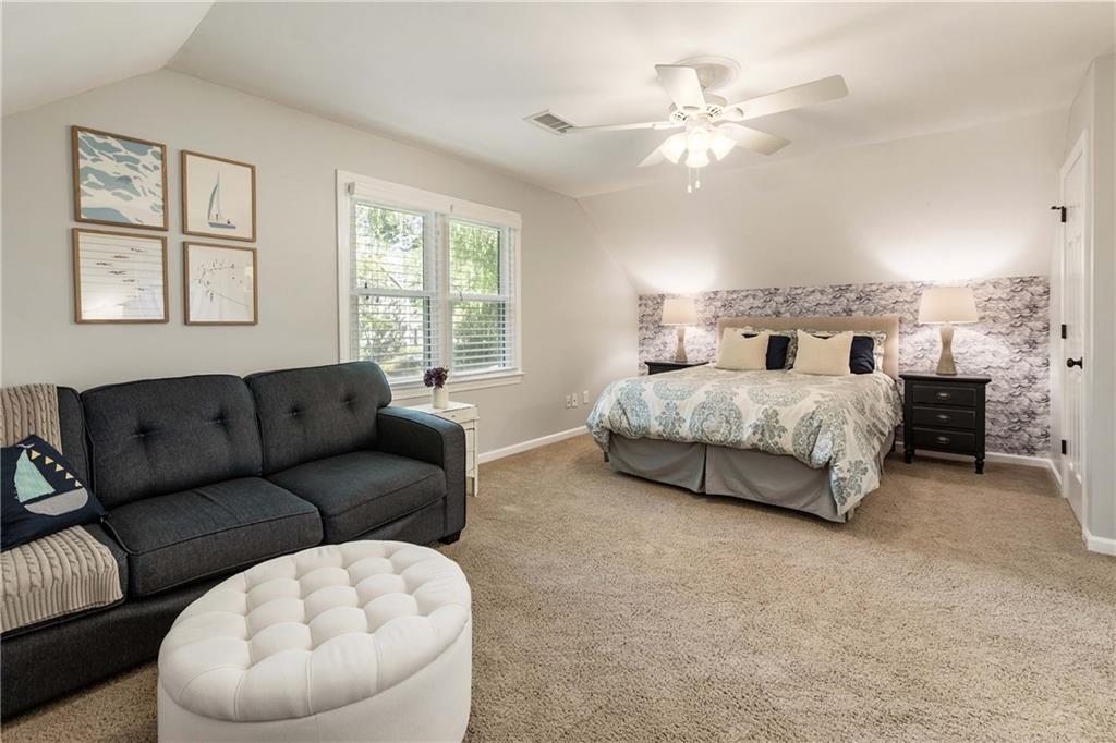 215 Lake Pines Pointe