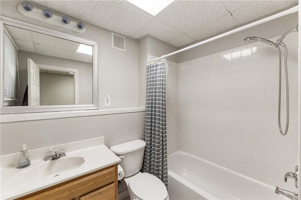 215 Lake Pines Pointe