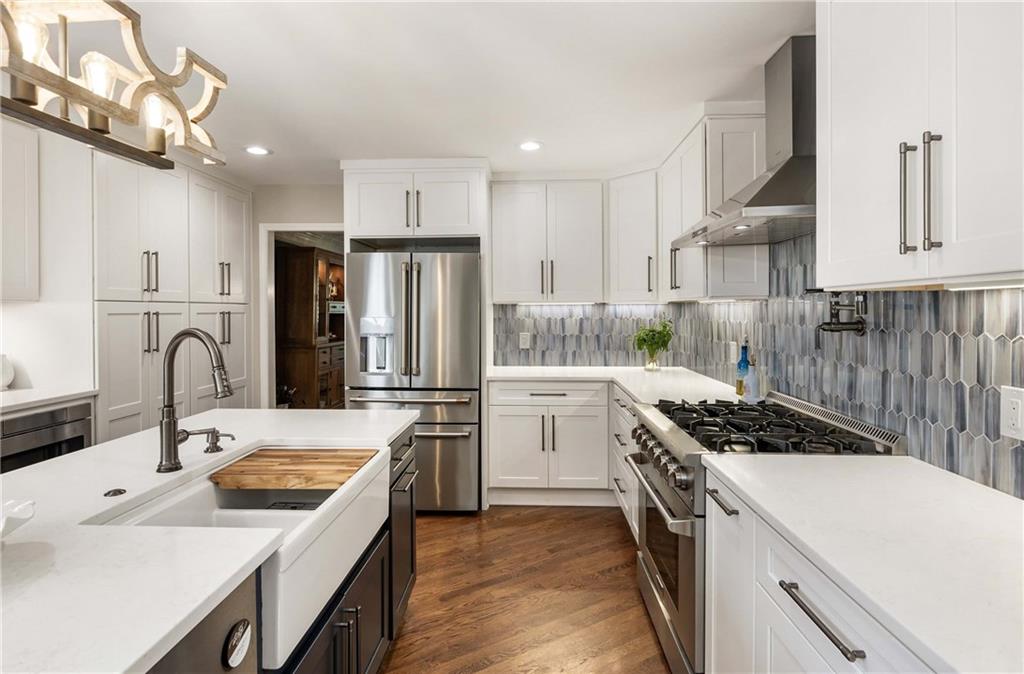 215 Lake Pines Pointe